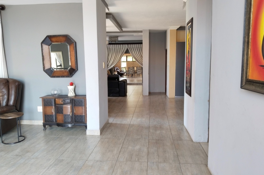 5 Bedroom Property for Sale in Birdwood Estate North West